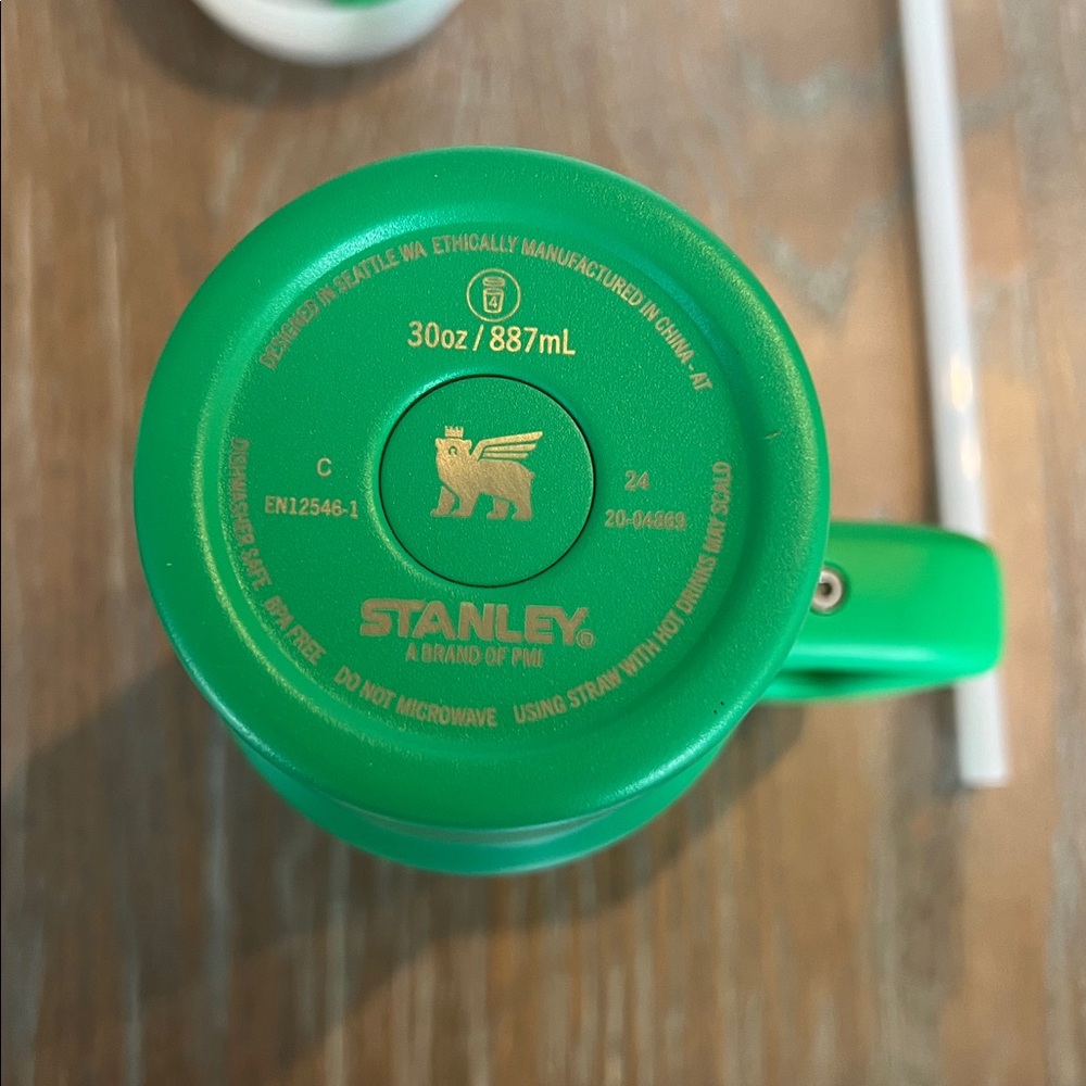 Stanley 30 oz Insulated Travel Mug - Picture 6 of 8